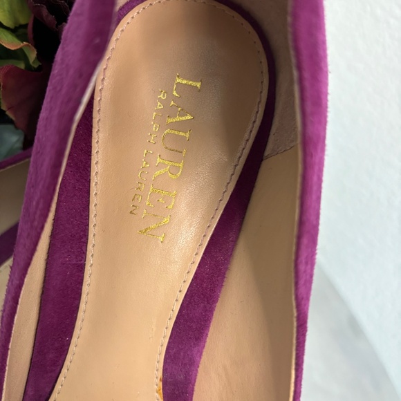 RALPH LAUREN FUCSHIA SUEDE PUMPS - Picture 3 of 7